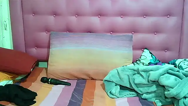 Snapshot of DIRTYTALKINQUEEN chatting on March 21, 2025, 10:06 pm DIRTYTALKINQUEEN online show from March 21, 2025, 10:06 pm