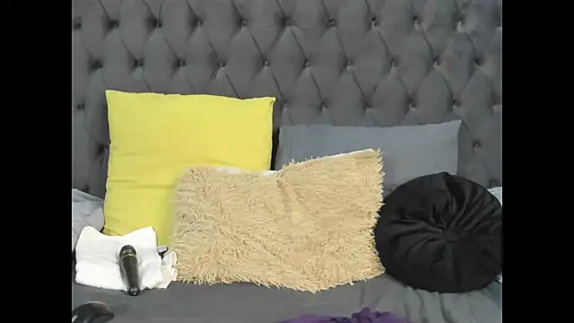 Snapshot of DIRTYTALKINQUEEN chatting on September 19, 2025, 8:13 pm DIRTYTALKINQUEEN online show from September 19, 2025, 8:13 pm