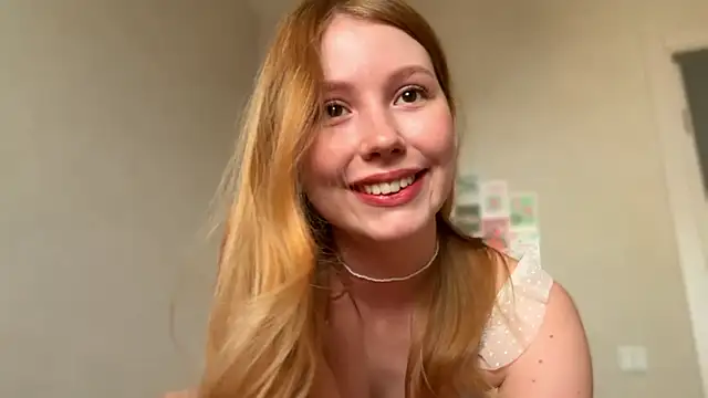 Snapshot of HoneyAudrey chatting on May 7, 2026, 2:38 am HoneyAudrey online show from May 7, 2026, 2:38 am