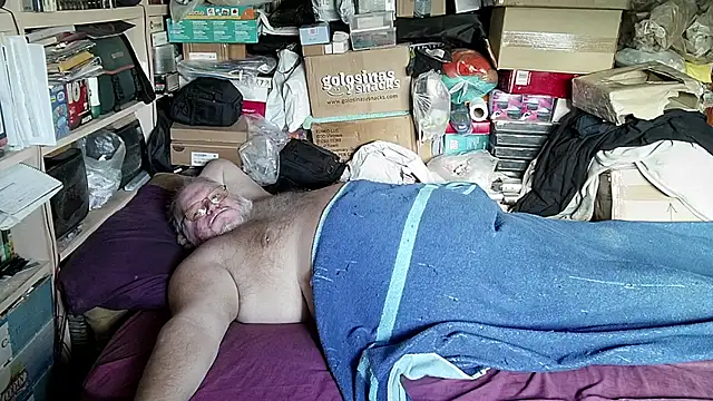 Snapshot of hadeszeuss2 chatting on November 11, 2025, 3:07 pm hadeszeuss2 online show from November 11, 2025, 3:07 pm