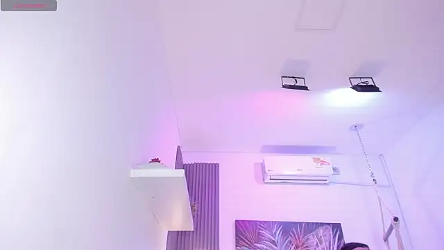 emma alice  online show from October 24, 2025, 12:04 pm