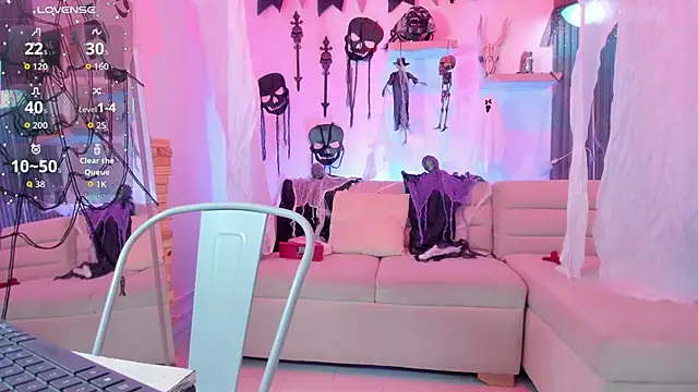 emma alice  online show from October 18, 2025, 12:07 pm