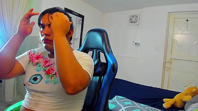 Margoth Montilla online show from October 22, 2025, 4:12 am