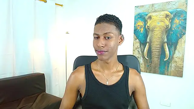 Snapshot of maiki18_ chatting on November 25, 2025, 8:42 pm maiki18 online show from November 25, 2025, 8:42 pm