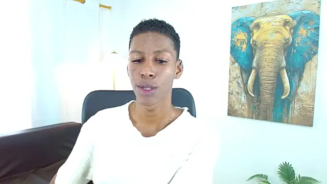 maiki18  online show from December 15, 2025, 8:47 pm