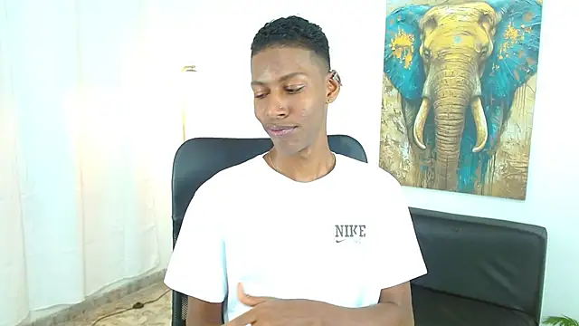 Snapshot of maiki18_ chatting on November 12, 2025, 8:56 pm maiki18 online show from November 12, 2025, 8:56 pm