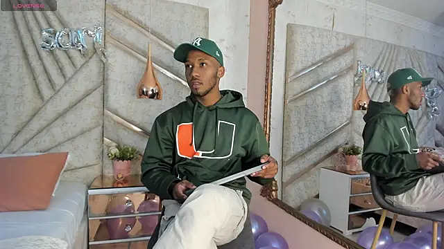 Snapshot of JamesParck chatting on February 19, 2025, 12:11 pm JamesParck online show from February 19, 2025, 12:11 pm