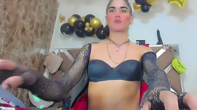 Snapshot of hannabigdirty chatting on February 4, 2026, 5:52 pm hannabigdirty online show from February 4, 2026, 5:52 pm