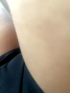 Snapshot of lili_fire69 chatting on December 19, 2025, 5:37 pm lili fire69 online show from December 19, 2025, 5:37 pm