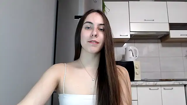 Snapshot of SierraSky_ chatting on December 22, 2025, 6:19 pm SierraSky online show from December 22, 2025, 6:19 pm