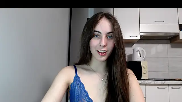 Snapshot of SierraSky_ chatting on May 11, 2026, 5:21 pm SierraSky online show from May 11, 2026, 5:21 pm