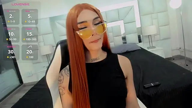 AdharaaMoon online show from November 13, 2025, 7:18 pm