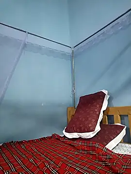 cocolicky online show from October 4, 2025, 5:20 am