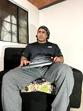 Snapshot of willian_m777 chatting on October 7, 2025, 4:13 am willian m777 online show from October 7, 2025, 4:13 am