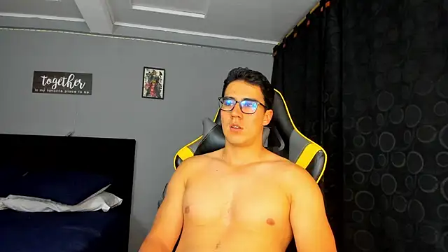 owengray2n online show from September 24, 2025, 2:07 am