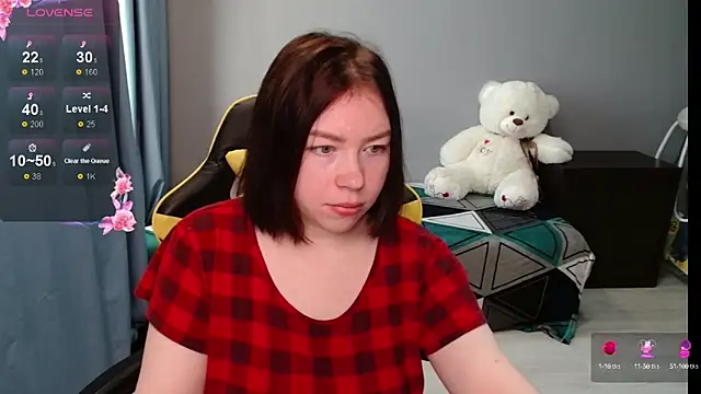 Snapshot of Emily_Amorre chatting on September 9, 2025, 2:10 am Emily Amorre online show from September 9, 2025, 2:10 am