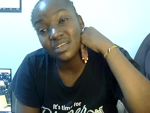 Sexy racy rebel  online show from February 27, 2026, 11:04 pm