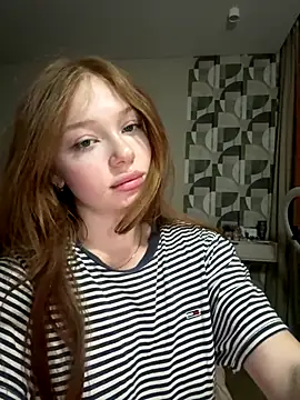 elizabethgoddess online show from October 1, 2025, 3:38 pm