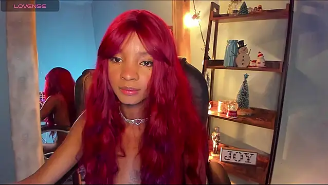 alikahouston4 online show from January 19, 2025, 12:28 pm