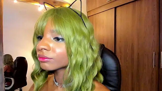 alikahouston4 online show from February 1, 2025, 10:23 pm