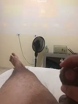 pauzudoxxs online show from February 13, 2025, 4:00 am