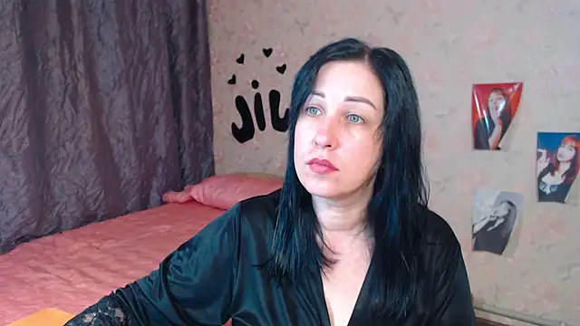 Snapshot of JillStevens chatting on November 17, 2025, 2:54 pm JillStevens online show from November 17, 2025, 2:54 pm