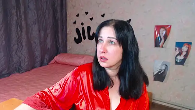 Snapshot of JillStevens chatting on October 28, 2025, 7:02 pm JillStevens online show from October 28, 2025, 7:02 pm