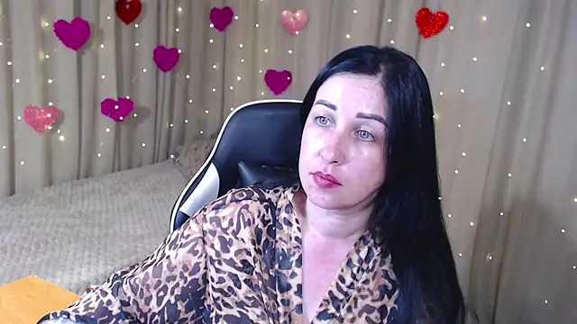 Snapshot of JillStevens chatting on May 6, 2026, 8:02 pm JillStevens online show from May 6, 2026, 8:02 pm