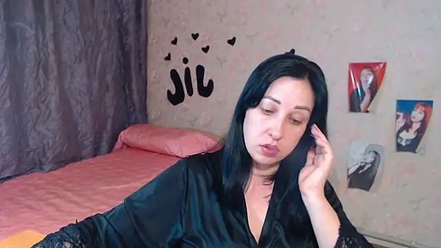 Snapshot of JillStevens chatting on November 3, 2025, 12:31 pm JillStevens online show from November 3, 2025, 12:31 pm