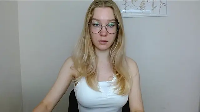 cindi hot online show from September 20, 2025, 8:30 am