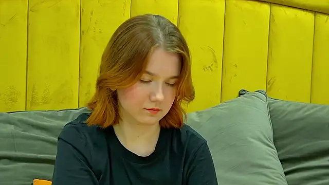 LessySmith online show from September 27, 2025, 4:13 pm