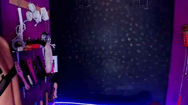 Alexa Slave online show from November 28, 2025, 7:14 pm