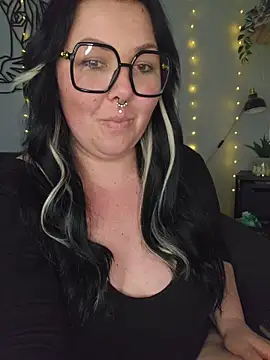 Snapshot of -BonnieBlack- chatting on February 10, 2026, 8:02 am -BonnieBlack- online show from February 10, 2026, 8:02 am