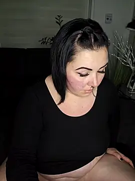 -BonnieBlack- online show from February 5, 2025, 8:25 pm