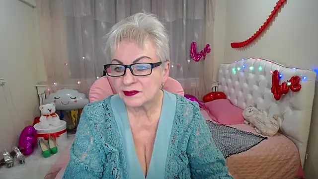 Snapshot of KayleSmoll chatting on March 6, 2025, 4:52 am KayleSmoll online show from March 6, 2025, 4:52 am