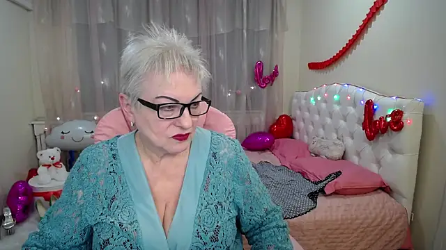 Snapshot of KayleSmoll chatting on February 26, 2025, 1:57 am KayleSmoll online show from February 26, 2025, 1:57 am