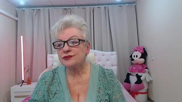 Snapshot of KayleSmoll chatting on April 27, 2026, 6:39 pm KayleSmoll online show from April 27, 2026, 6:39 pm