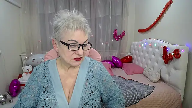 Snapshot of KayleSmoll chatting on February 28, 2025, 10:50 pm KayleSmoll online show from February 28, 2025, 10:50 pm