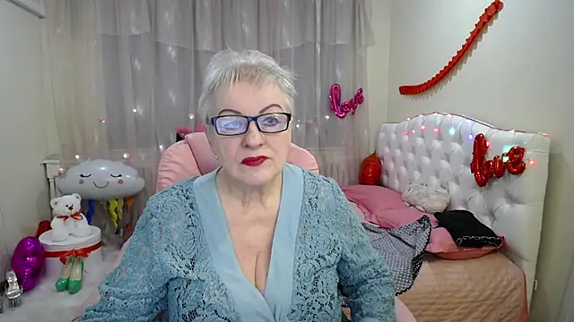 Snapshot of KayleSmoll chatting on February 22, 2025, 7:14 pm KayleSmoll online show from February 22, 2025, 7:14 pm