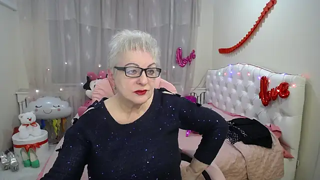 Snapshot of KayleSmoll chatting on March 11, 2025, 7:25 pm KayleSmoll online show from March 11, 2025, 7:25 pm