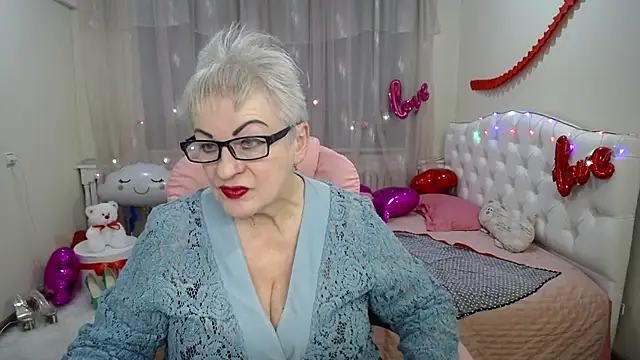 Snapshot of KayleSmoll chatting on March 1, 2025, 10:21 pm KayleSmoll online show from March 1, 2025, 10:21 pm