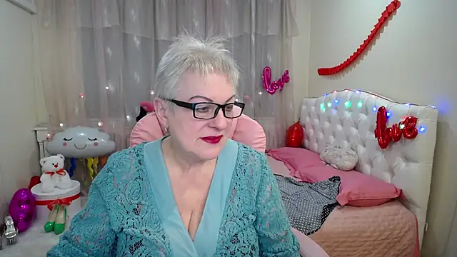 Snapshot of KayleSmoll chatting on February 23, 2025, 4:28 am KayleSmoll online show from February 23, 2025, 4:28 am