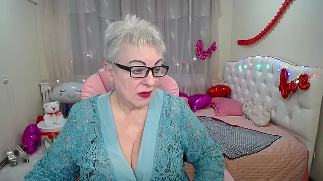 Snapshot of KayleSmoll chatting on March 2, 2025, 4:50 am KayleSmoll online show from March 2, 2025, 4:50 am