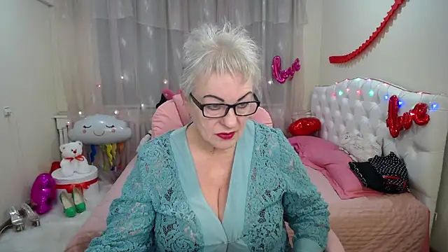 Snapshot of KayleSmoll chatting on March 1, 2025, 7:15 pm KayleSmoll online show from March 1, 2025, 7:15 pm