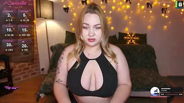 Snapshot of -LinaLove- chatting on December 22, 2024, 6:59 pm -LinaLove- online show from December 22, 2024, 6:59 pm