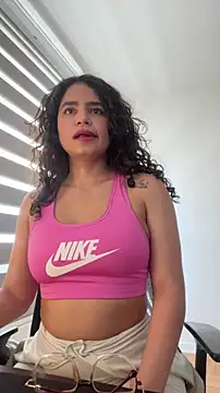 cinnamon rosa online show from January 10, 2026, 7:53 pm