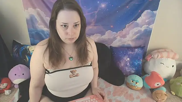 Snapshot of MilkyBunny chatting on April 21, 2026, 3:40 pm MilkyBunny online show from April 21, 2026, 3:40 pm