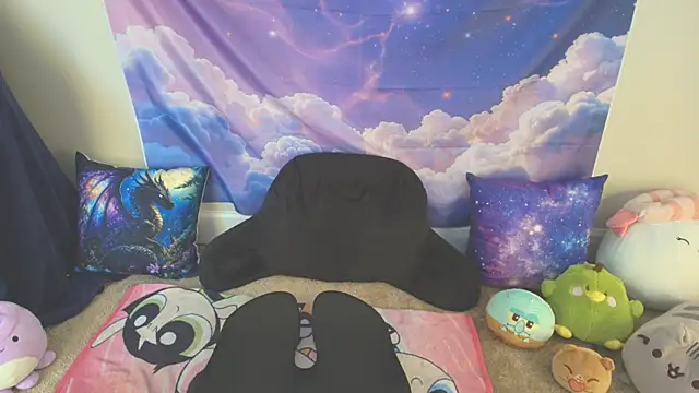 Snapshot of MilkyBunny chatting on May 19, 2026, 4:03 pm MilkyBunny online show from May 19, 2026, 4:03 pm