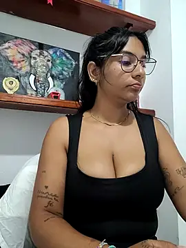 Snapshot of Sofythom1 chatting on August 9, 2026, 3:56 am Sofythom1 online show from August 9, 2026, 3:56 am