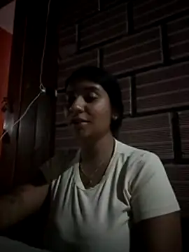 Snapshot of Sofythom1 chatting on July 22, 2026, 2:02 am Sofythom1 online show from July 22, 2026, 2:02 am